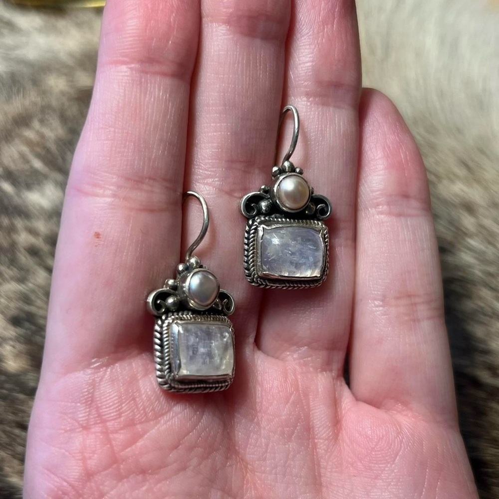 Sterling silver Byzantine style pearl and moonstone earrings - Picture 2 of 4